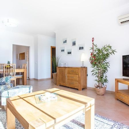 Lovely 2 Bedroom Apartment Including Pool, Stunning Ocean Views & Beach Closeby Luz Eksteriør bilde