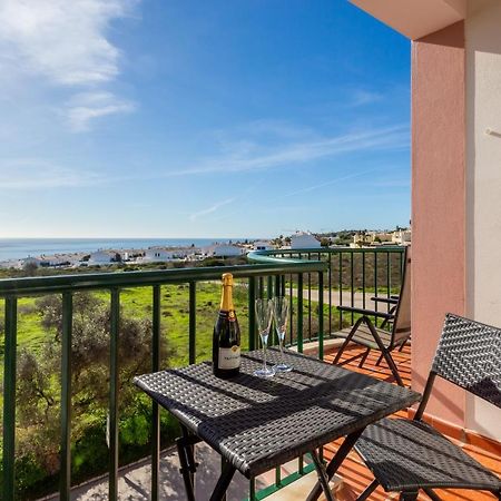 Lovely 2 Bedroom Apartment Including Pool, Stunning Ocean Views & Beach Closeby Luz Eksteriør bilde