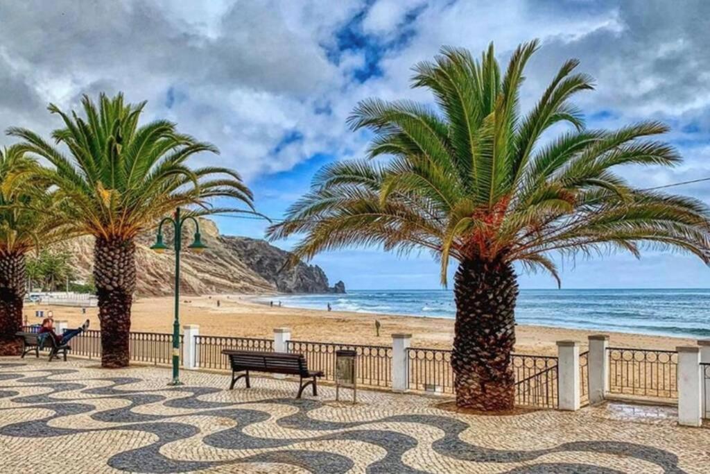 Lovely 2 Bedroom Apartment Including Pool, Stunning Ocean Views & Beach Closeby Luz Eksteriør bilde