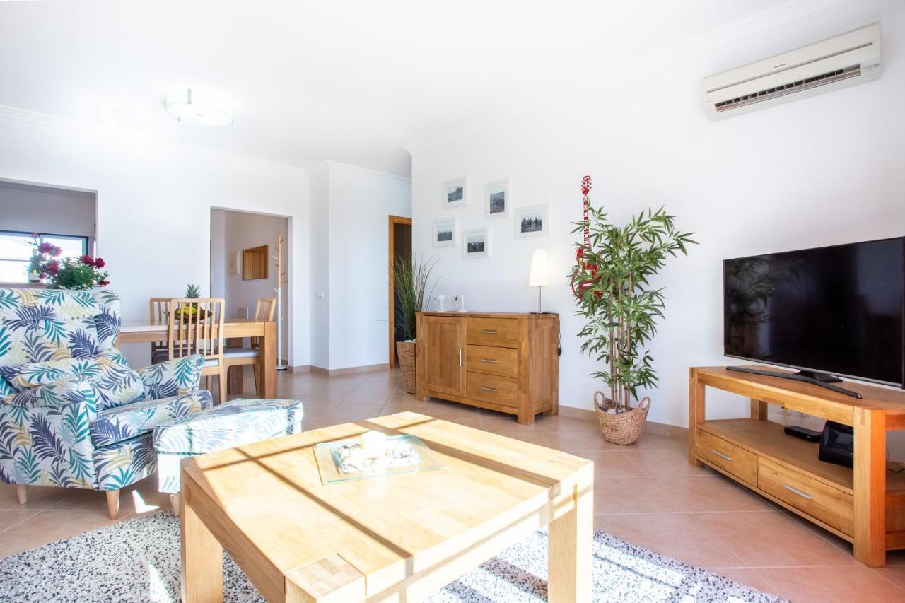Lovely 2 Bedroom Apartment Including Pool, Stunning Ocean Views & Beach Closeby Luz Eksteriør bilde