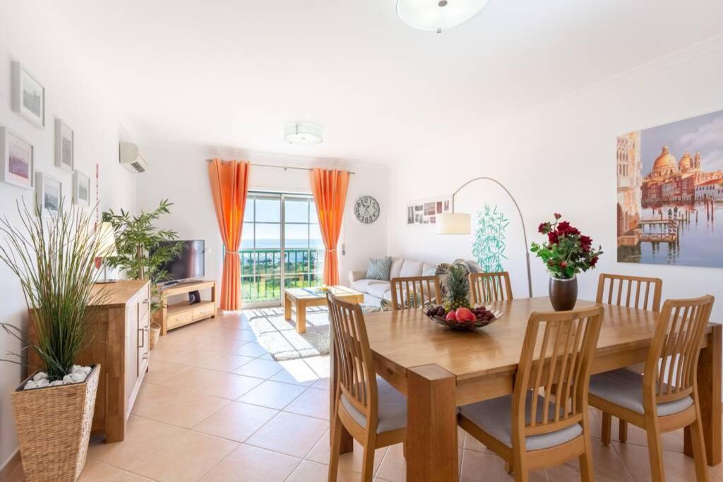 Lovely 2 Bedroom Apartment Including Pool, Stunning Ocean Views & Beach Closeby Luz Eksteriør bilde