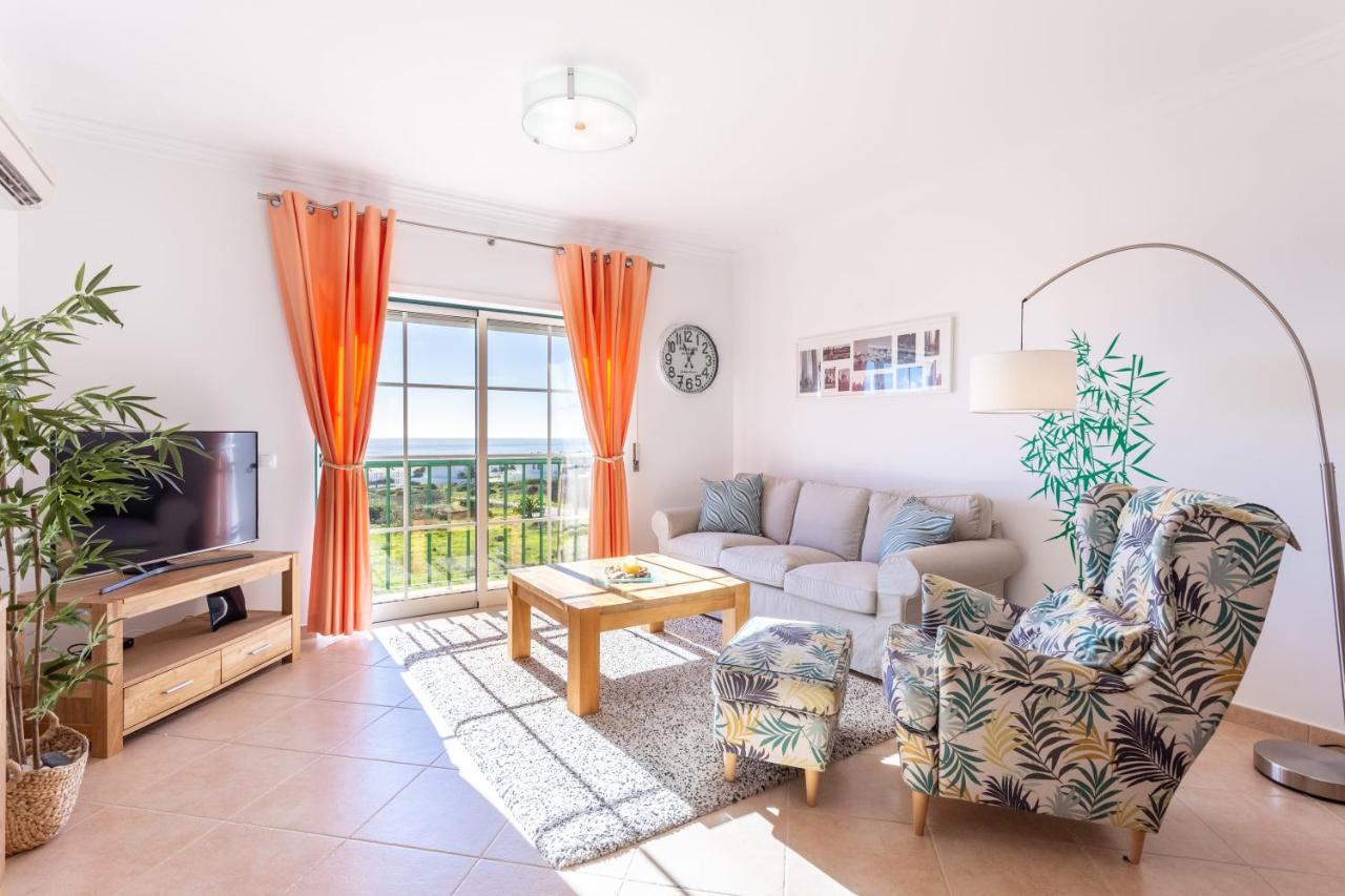 Lovely 2 Bedroom Apartment Including Pool, Stunning Ocean Views & Beach Closeby Luz Eksteriør bilde