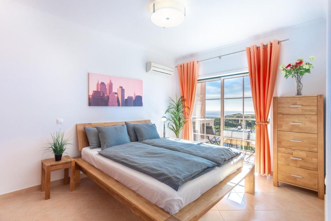 Lovely 2 Bedroom Apartment Including Pool, Stunning Ocean Views & Beach Closeby Luz Eksteriør bilde